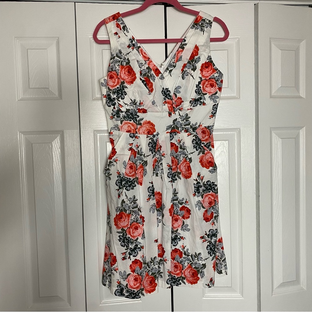 Floral A line sundress with pockets size 10